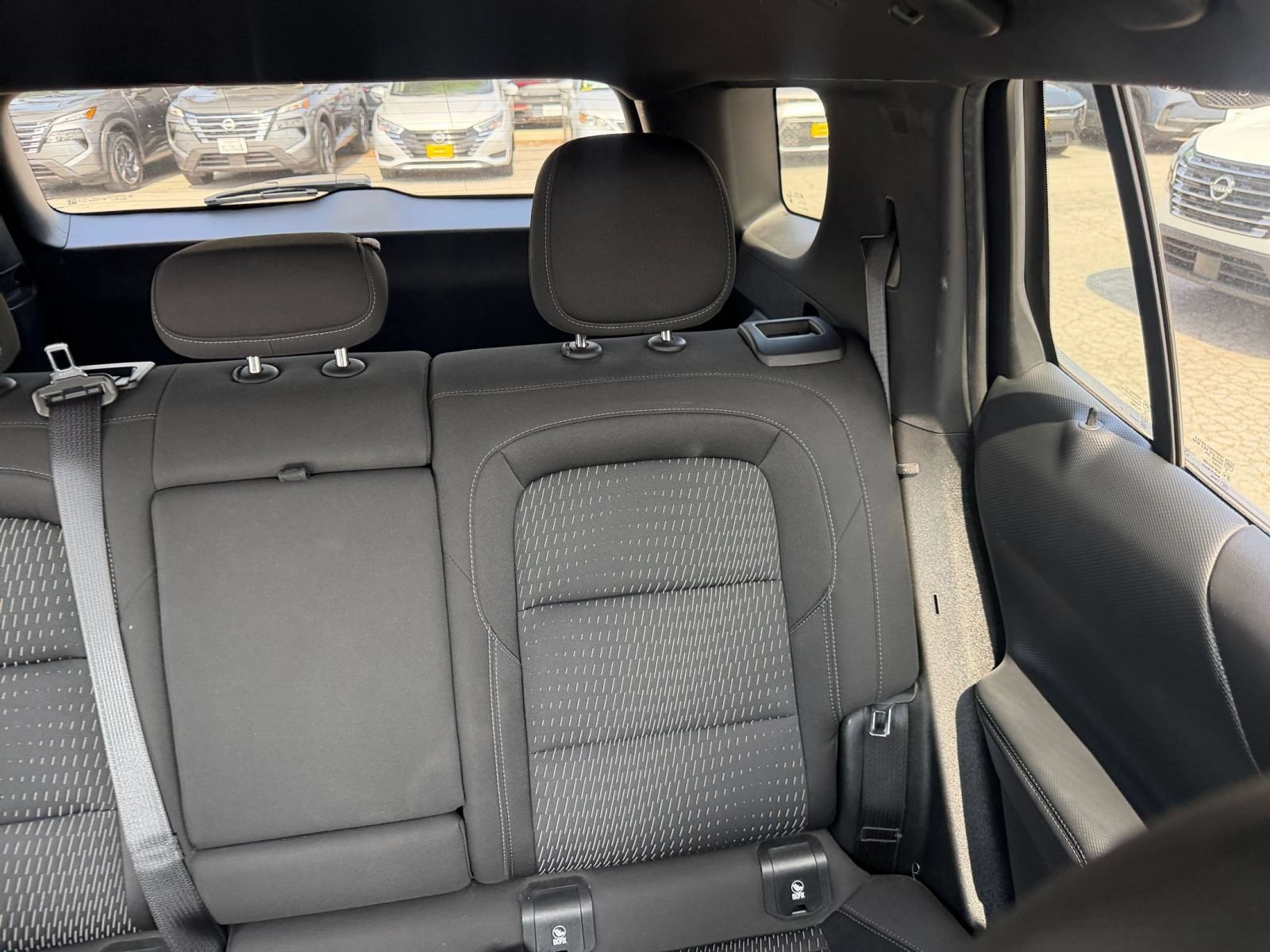 Used 2025 Chevrolet Equinox LT FWD image 37