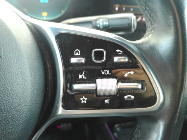 Used 2023 Mercedes-Benz EQB 300 4MATIC image 40