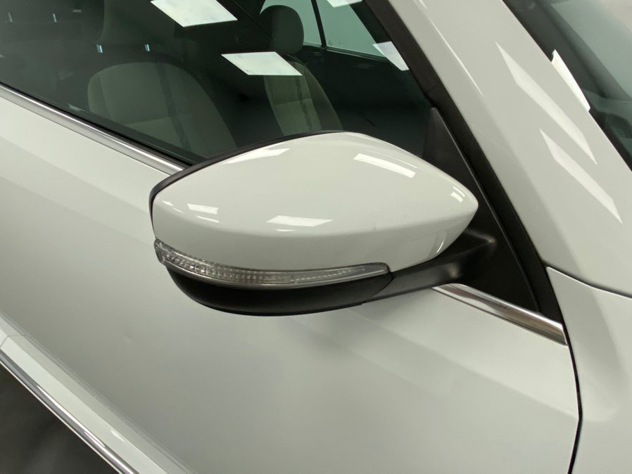 Used 2018 Volkswagen Beetle 2.0T Coast FWD image 24