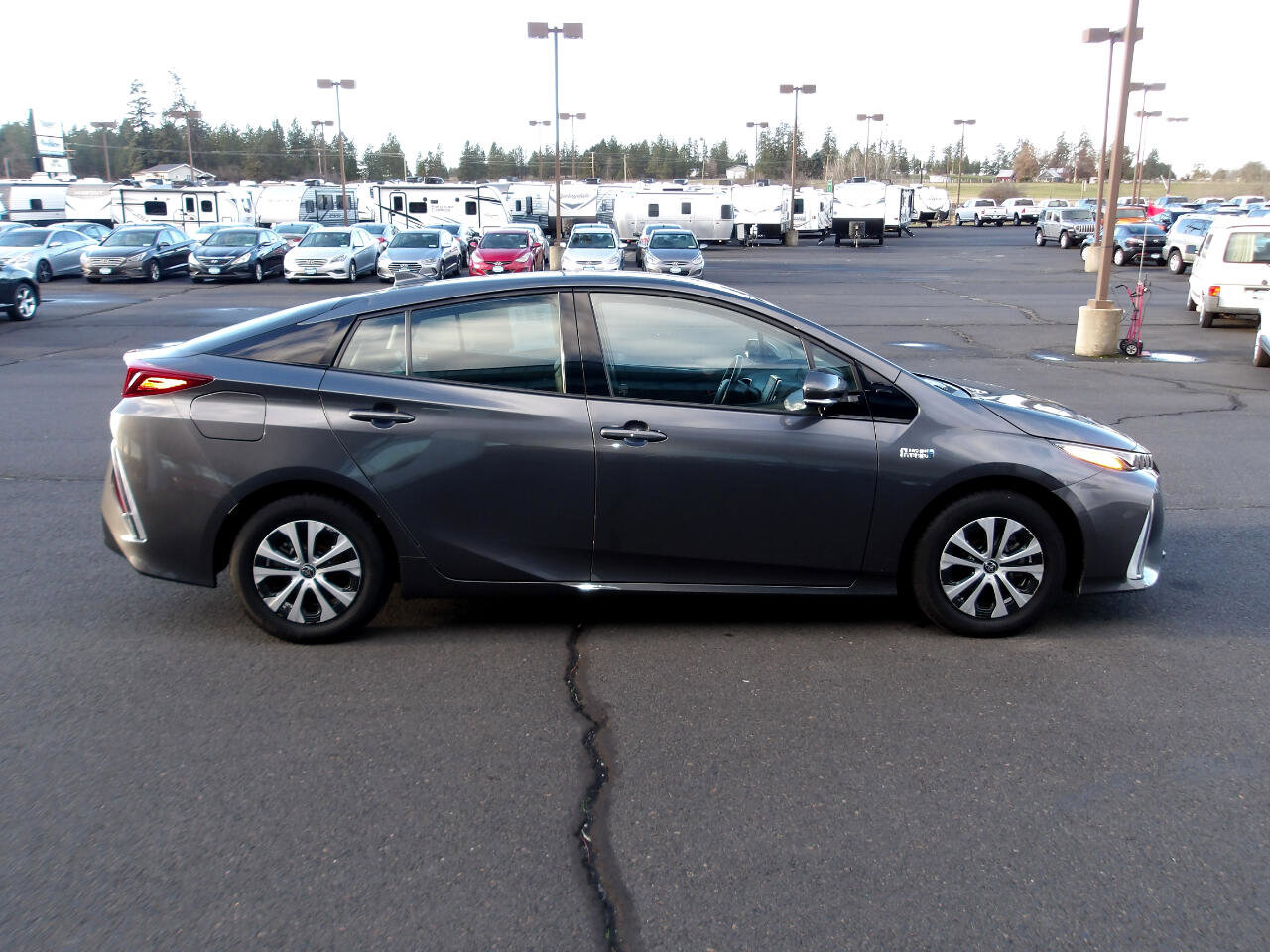Used 2020 Toyota Prius Prime XLE image 6