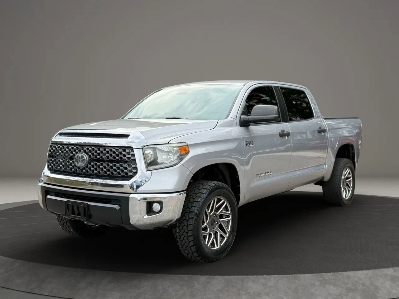 Used 2018 Toyota Tundra SR5 w/ SR5 Upgrade Package