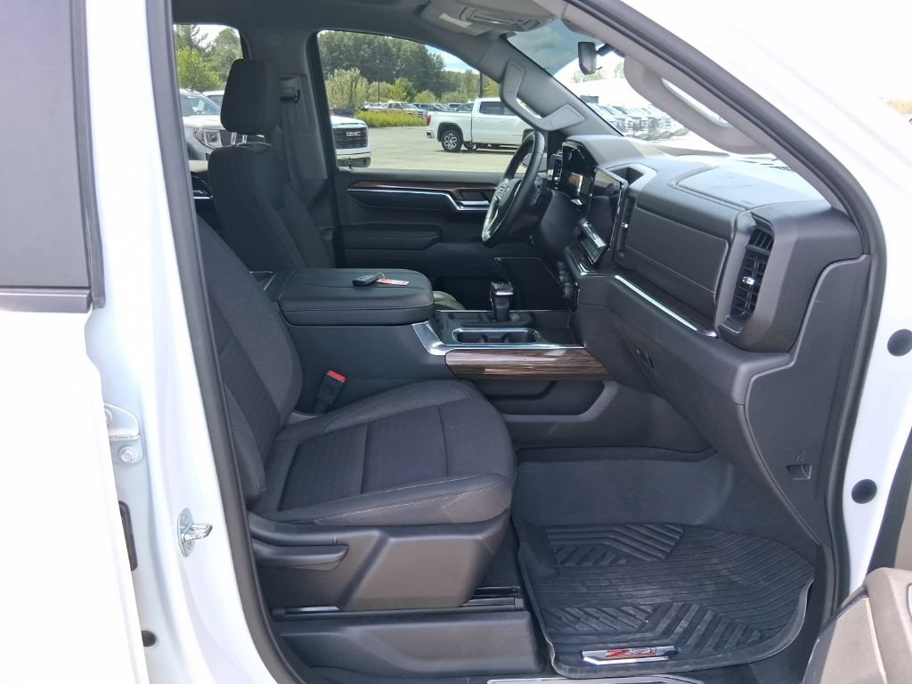 Used 2023 Chevrolet Silverado 1500 LT Trail Boss AWD/4WD image 12