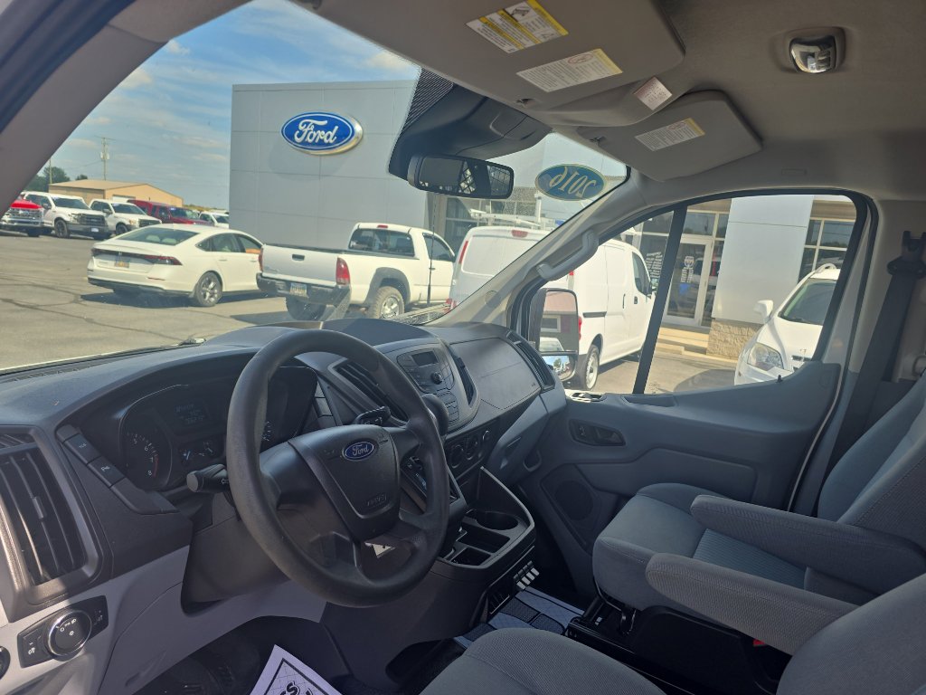 Used 2016 Ford Transit 250 Base image 18