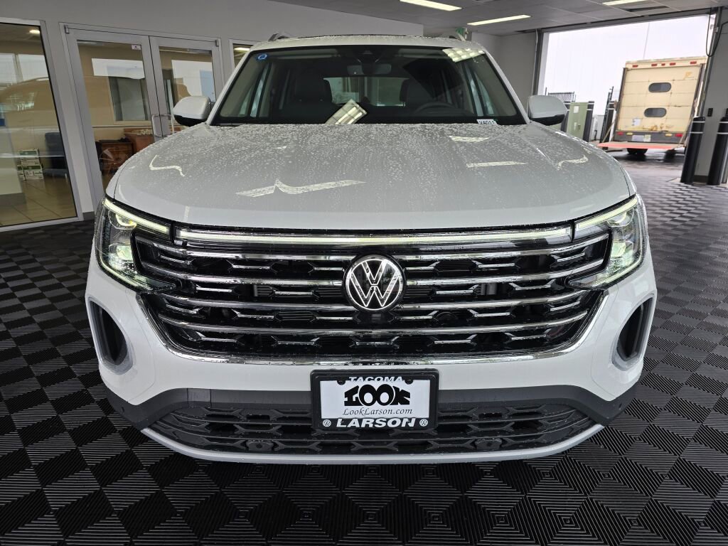 New 2025 Volkswagen Atlas Cross Sport SEL R-Line image 9