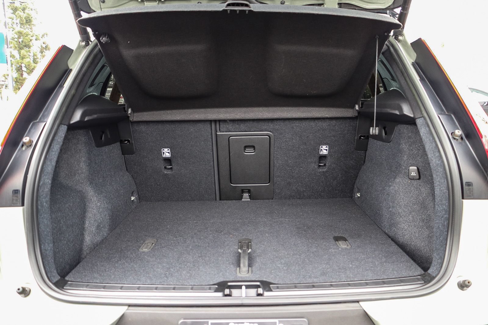 Used 2023 Volvo XC40 Recharge Plus AWD/4WD image 26