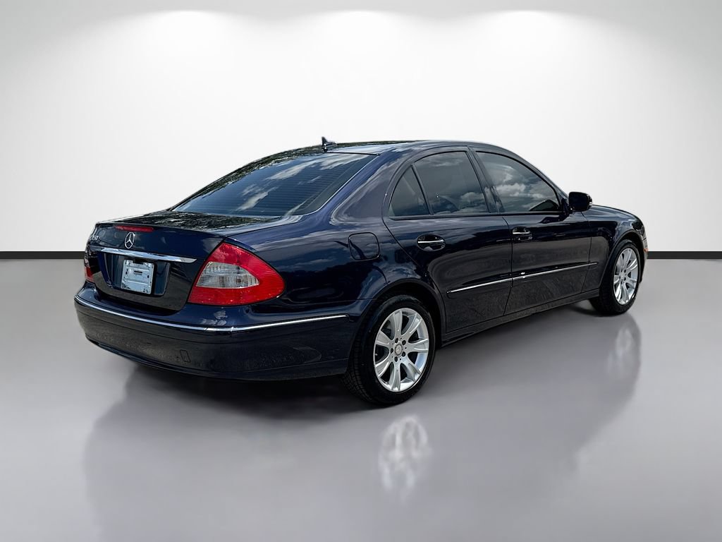 Used 2009 Mercedes-Benz E 350 Sedan image 3
