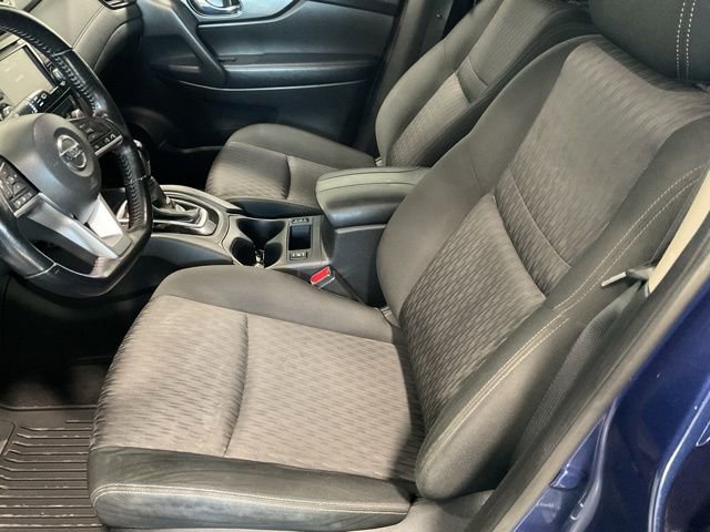 Used 2020 Nissan Rogue SV image 11