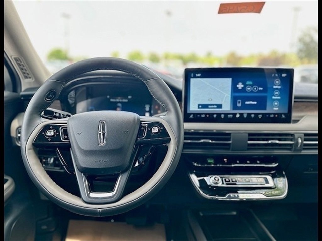 New 2025 Lincoln Corsair Reserve image 12