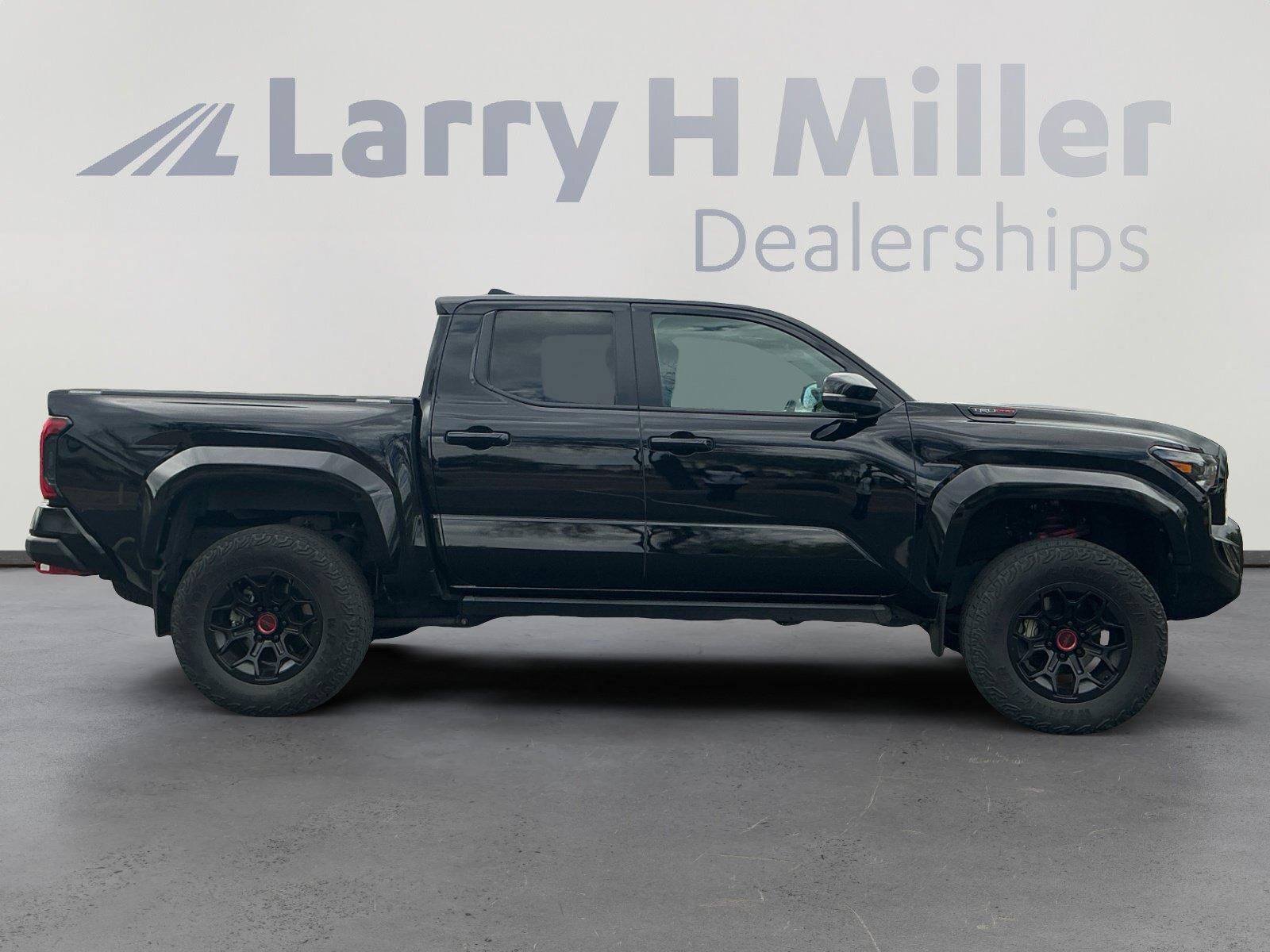 Certified 2024 Toyota Tacoma TRD Pro AWD/4WD image 6