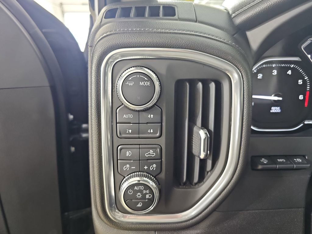 Used 2022 GMC Sierra 1500 Denali w/ Denali Reserve Package AWD/4WD image 30