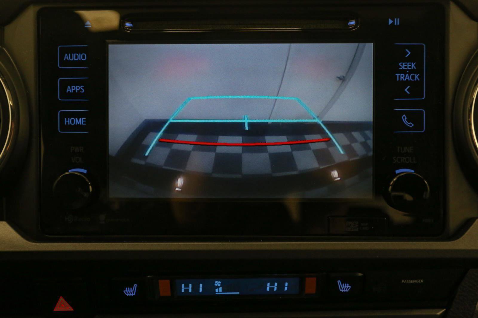 Used 2016 Toyota Tacoma TRD Sport image 30