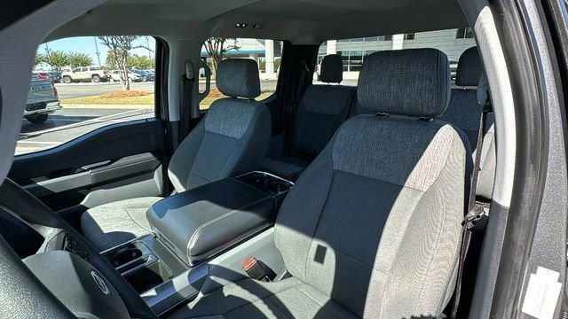 Used 2021 Ford F150 XLT image 4