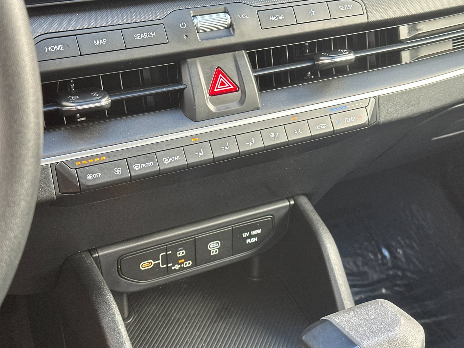 Used 2025 Kia K4 FWD image 19