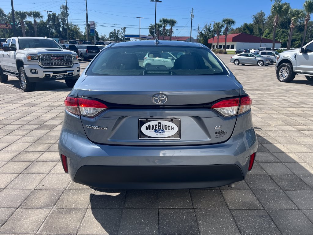 Used 2024 Toyota Corolla LE w/ LE Convenience Package FWD image 5
