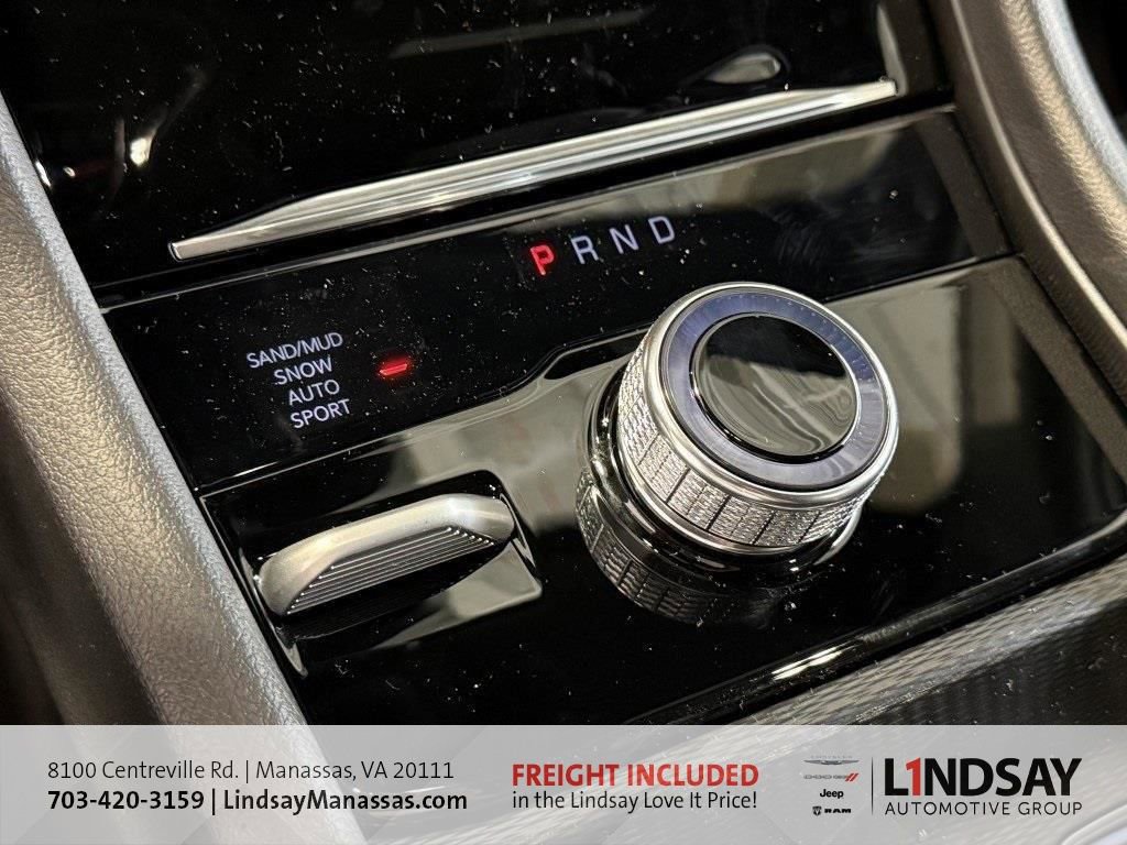 New 2025 Jeep Grand Cherokee Limited w/ Luxury Tech Group II image 23