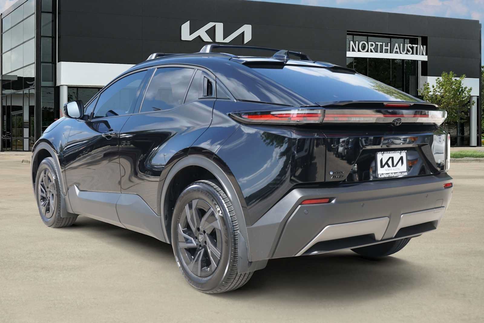 Used 2026 Toyota C-HR AWD/4WD image 3