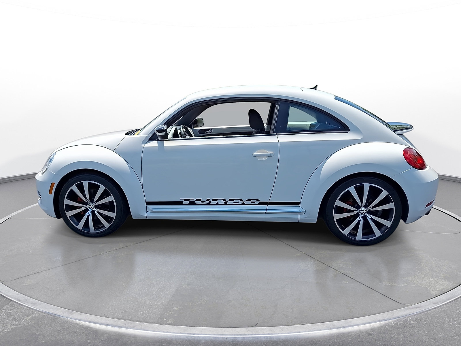 Used 2012 Volkswagen Beetle Turbo FWD image 5