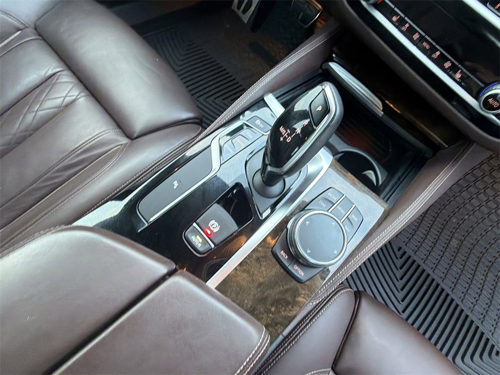 Used 2018 BMW 540i xDrive w/ M Sport Package image 9