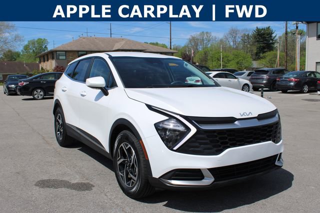 Used 2023 Kia Sportage LX FWD image 2
