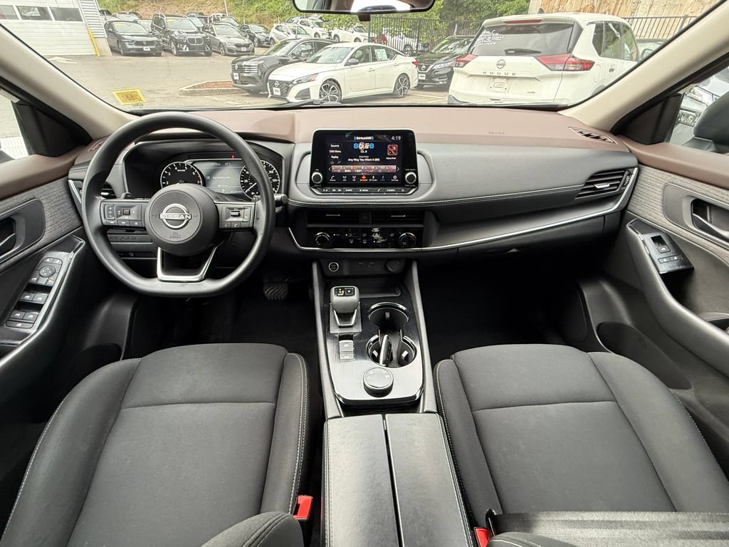 Used 2023 Nissan Rogue SL w/ SL Premium Package AWD/4WD image 11