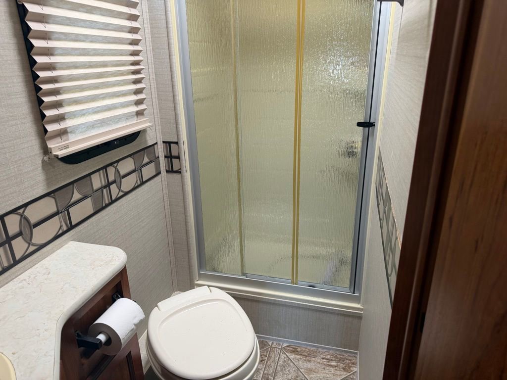 Used 2016 Mercedes-Benz Sprinter 3500 image 39