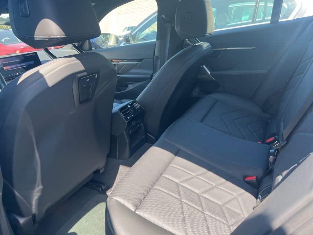 Used 2024 BMW i5 eDrive40i w/ M Sport Package image 10