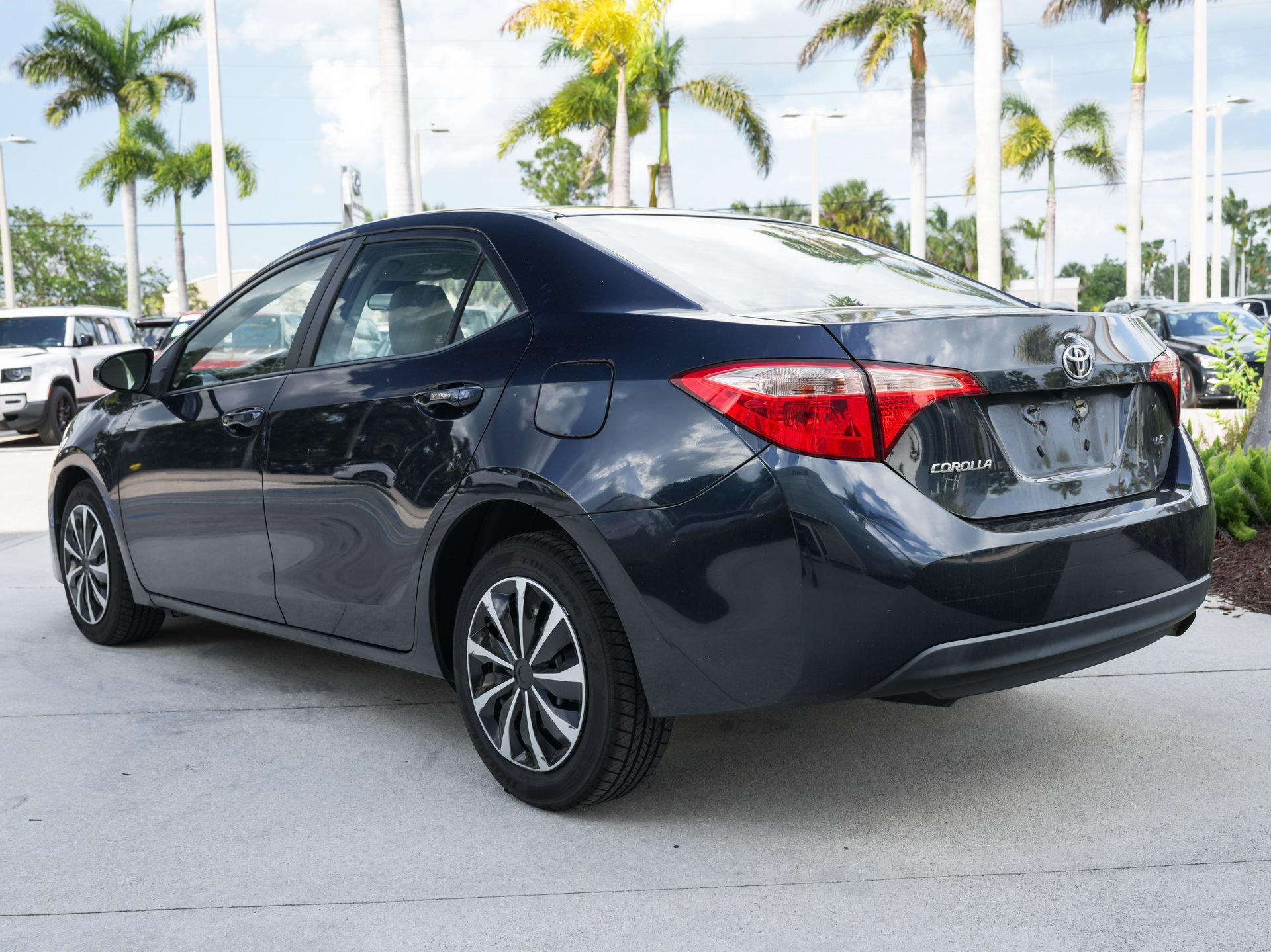 Used 2019 Toyota Corolla LE FWD image 8