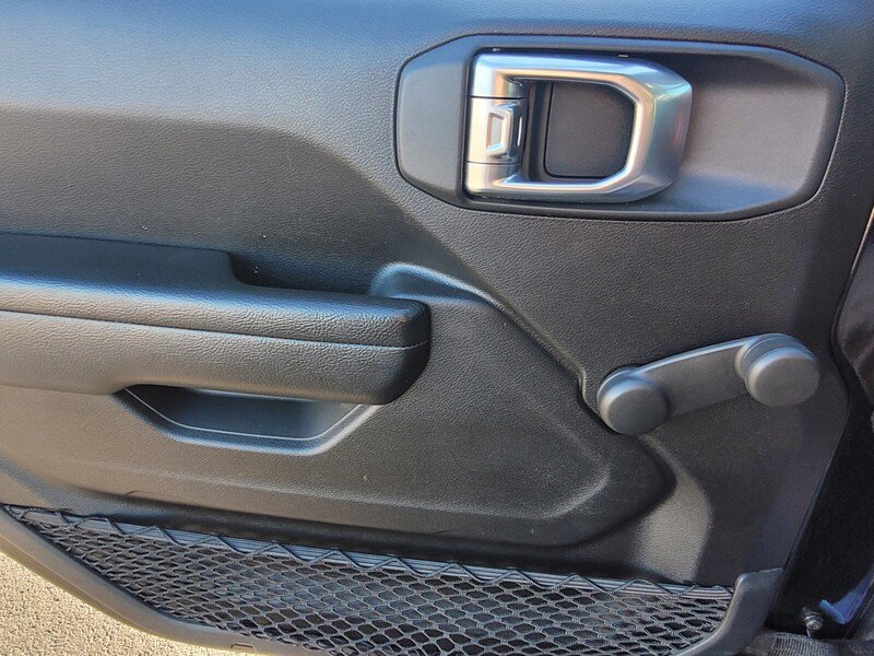 Used 2022 Jeep Gladiator Sport image 23