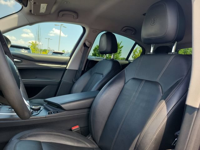 Used 2018 Alfa Romeo Stelvio AWD image 13