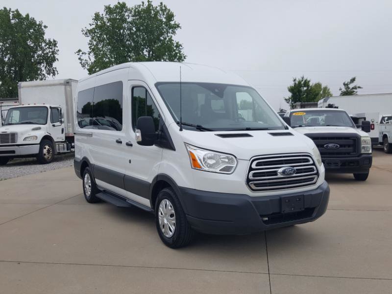 Used 2018 Ford Transit 150 XLT RWD image 5
