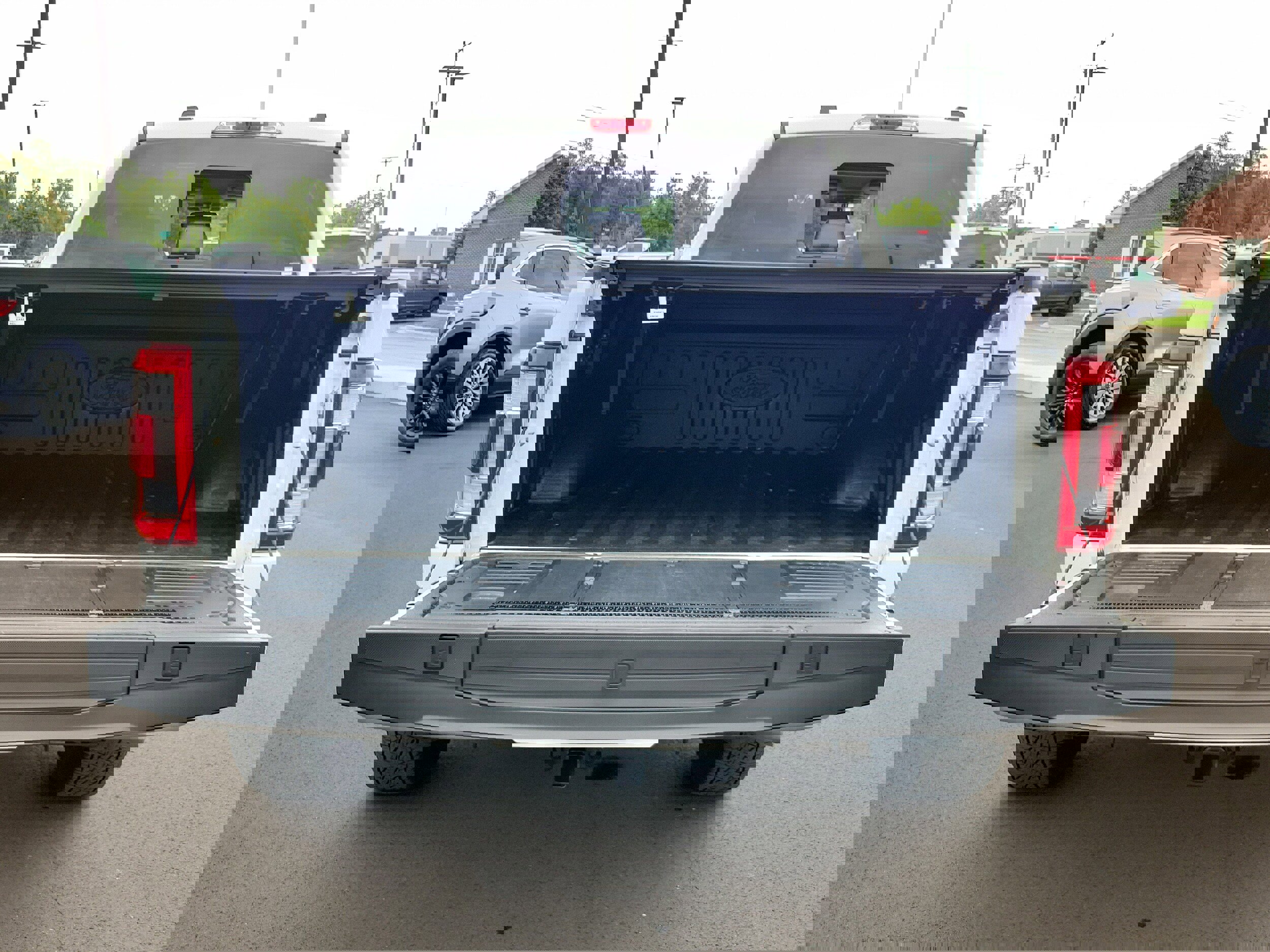 Used 2023 Ford F150 Lariat w/ Equipment Group 502A High image 7