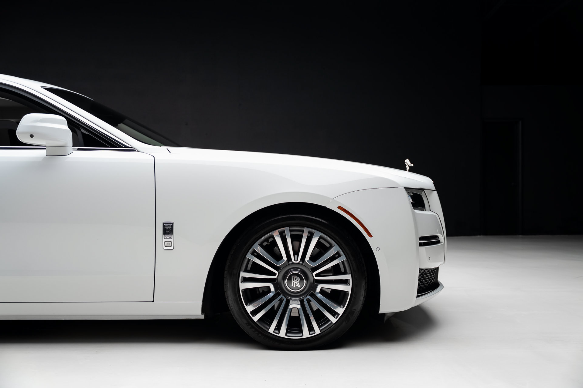 Used 2022 Rolls-Royce Ghost Extended Wheelbase AWD/4WD image 35
