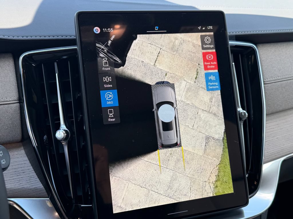 New 2026 Volvo XC90 T8 Plus AWD/4WD image 24