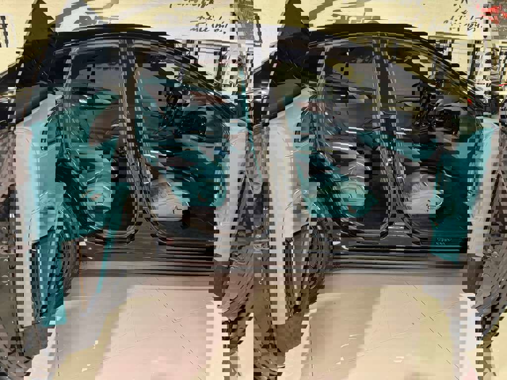 Used 2024 Ferrari Purosangue image 33