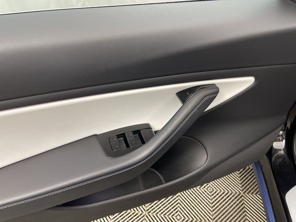 Used 2018 Tesla Model 3 Long Range image 18