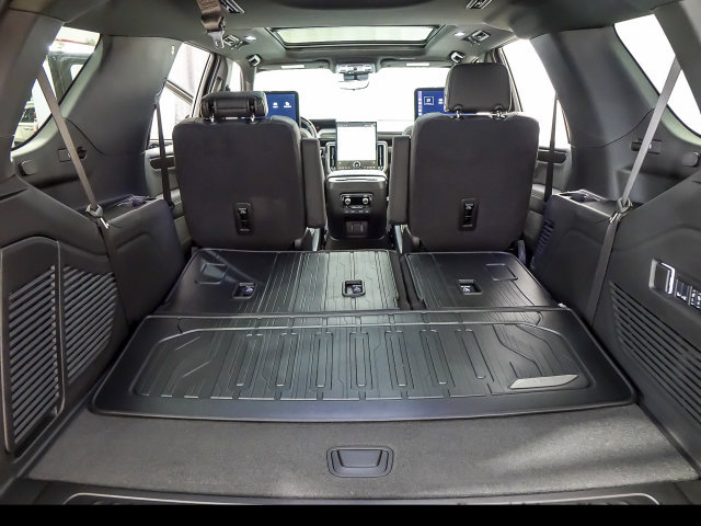 New 2026 GMC Yukon Elevation w/ Elevation Premium Package AWD/4WD image 22