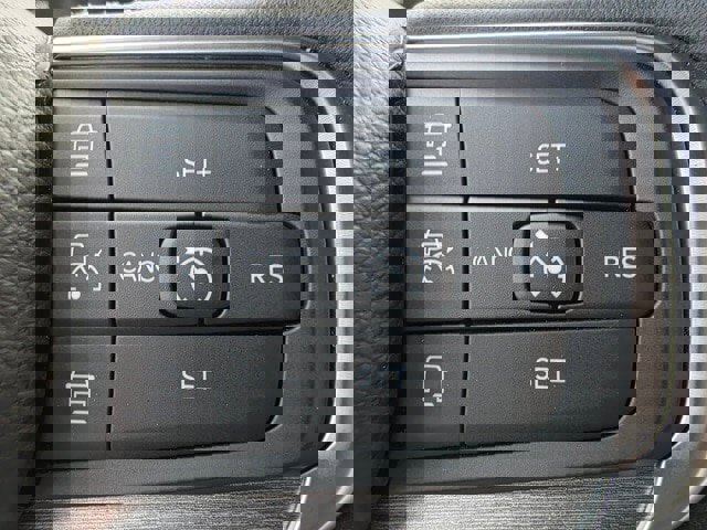 New 2025 Jeep Wagoneer L Series III w/ Premium Group I image 16