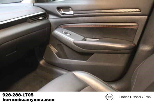 Used 2022 Nissan Altima 2.5 SR w/ Midnight Edition Package image 11