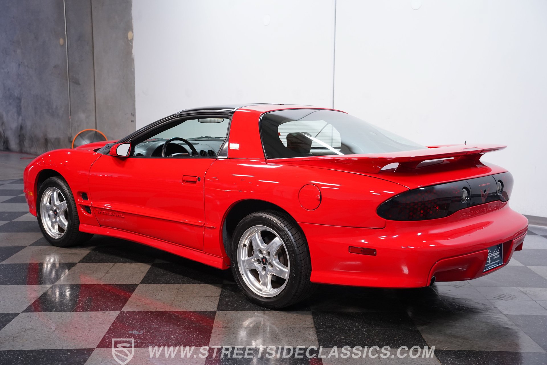 Used 2001 Pontiac Firebird Formula w/ Protection Group RWD image 7