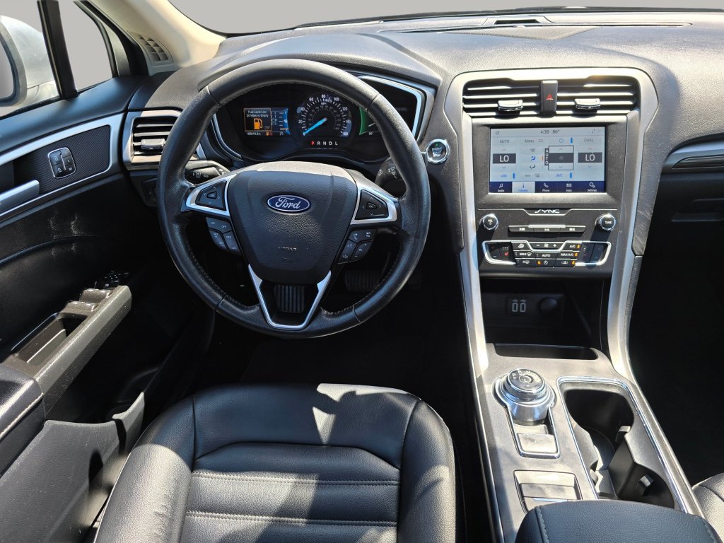 Used 2020 Ford Fusion SEL FWD image 3
