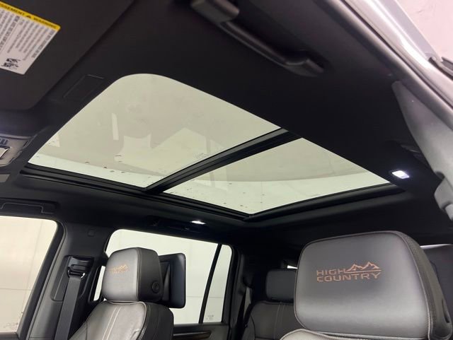 New 2026 Chevrolet Suburban High Country AWD/4WD image 15