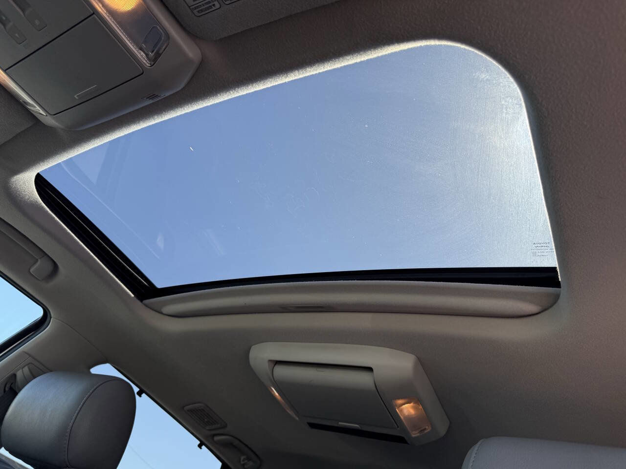 Used 2012 Toyota Sequoia Platinum image 25