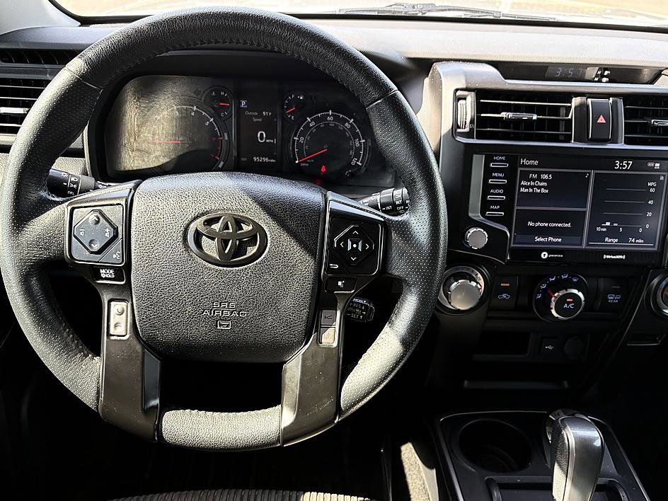 Used 2022 Toyota 4Runner SR5 AWD/4WD image 15