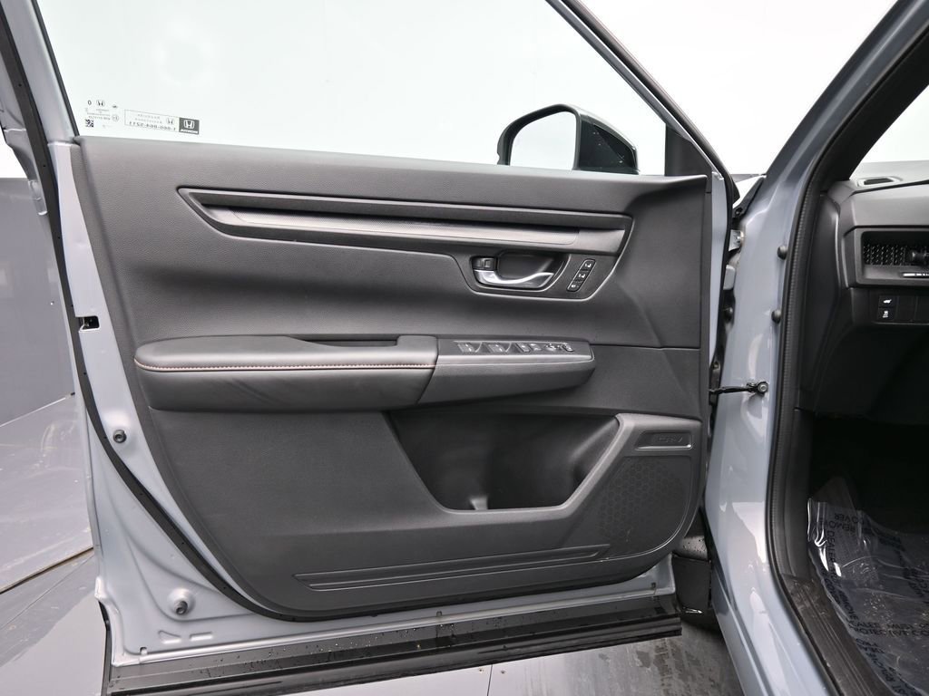 Certified 2025 Honda CR-V Sport-L image 30