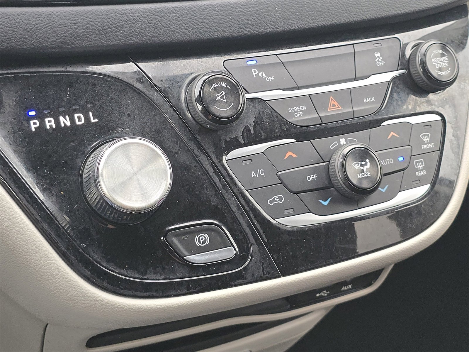 Used 2017 Chrysler Pacifica Touring-L image 29