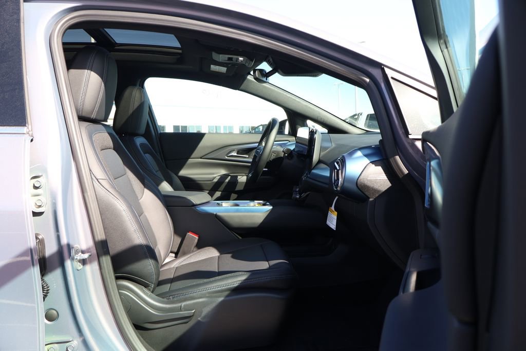 New 2026 Chevrolet Equinox EV LT image 39