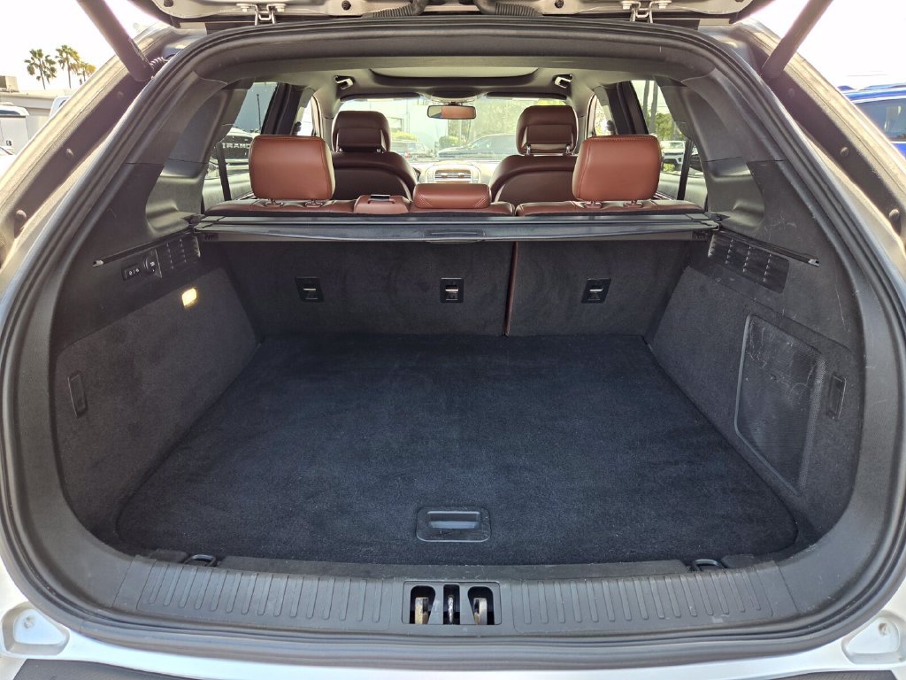 Used 2018 Lincoln MKX Reserve w/ Driver Assistance Package FWD image 9
