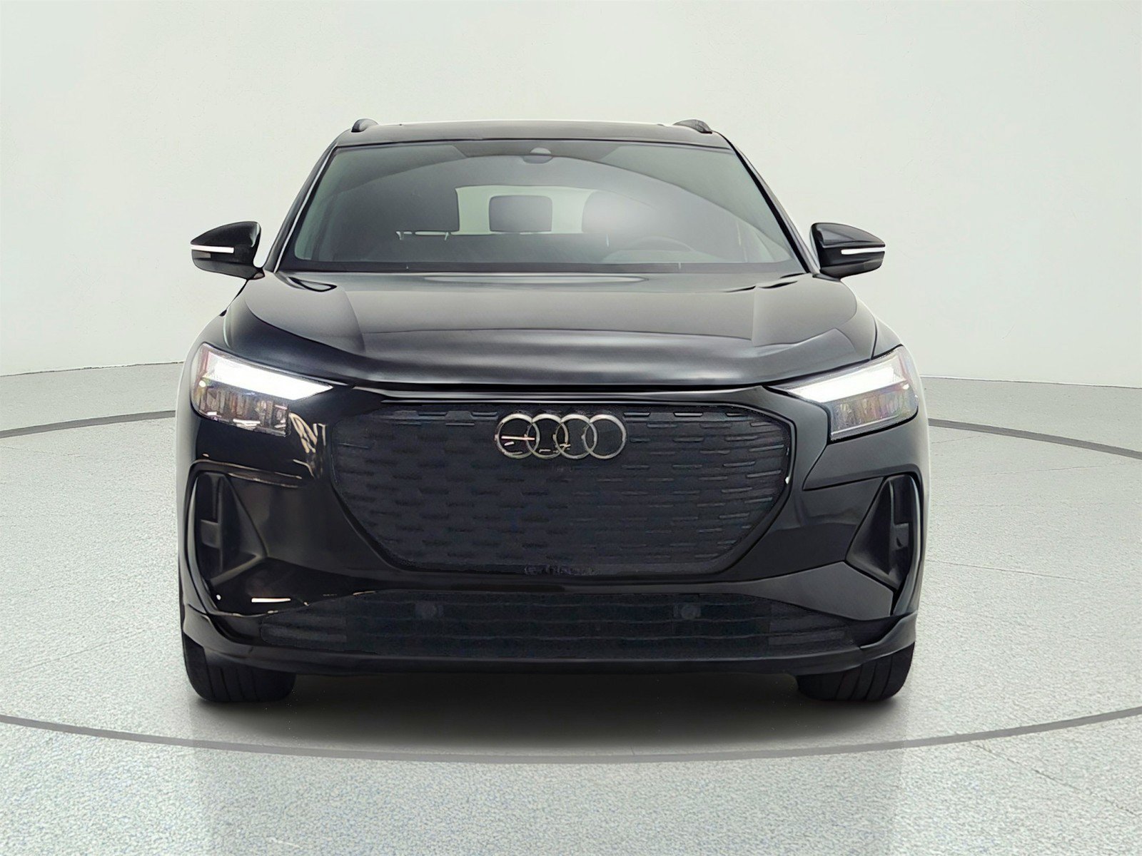 Used 2024 Audi Q4 e-tron Premium Plus AWD/4WD image 2