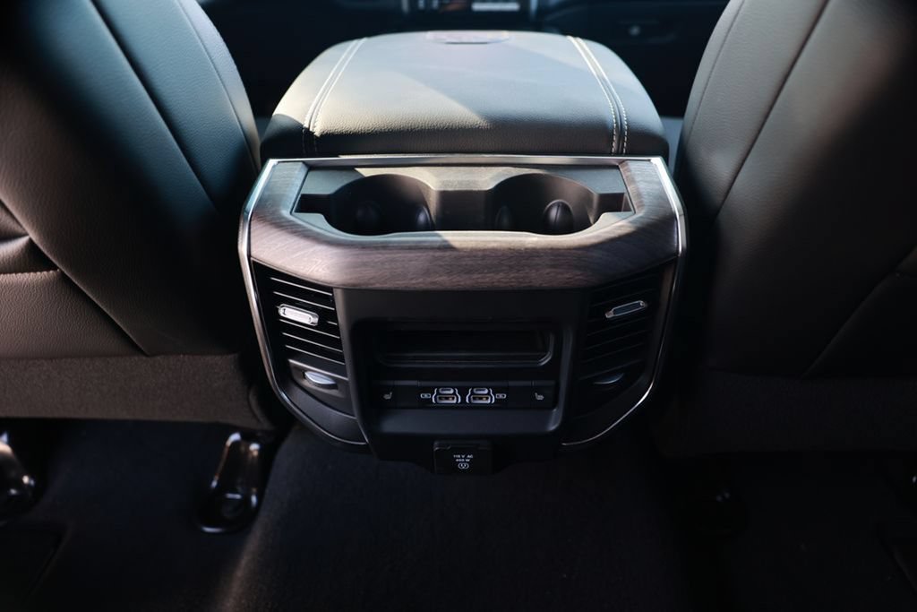 New 2026 RAM 3500 Laramie AWD/4WD image 30