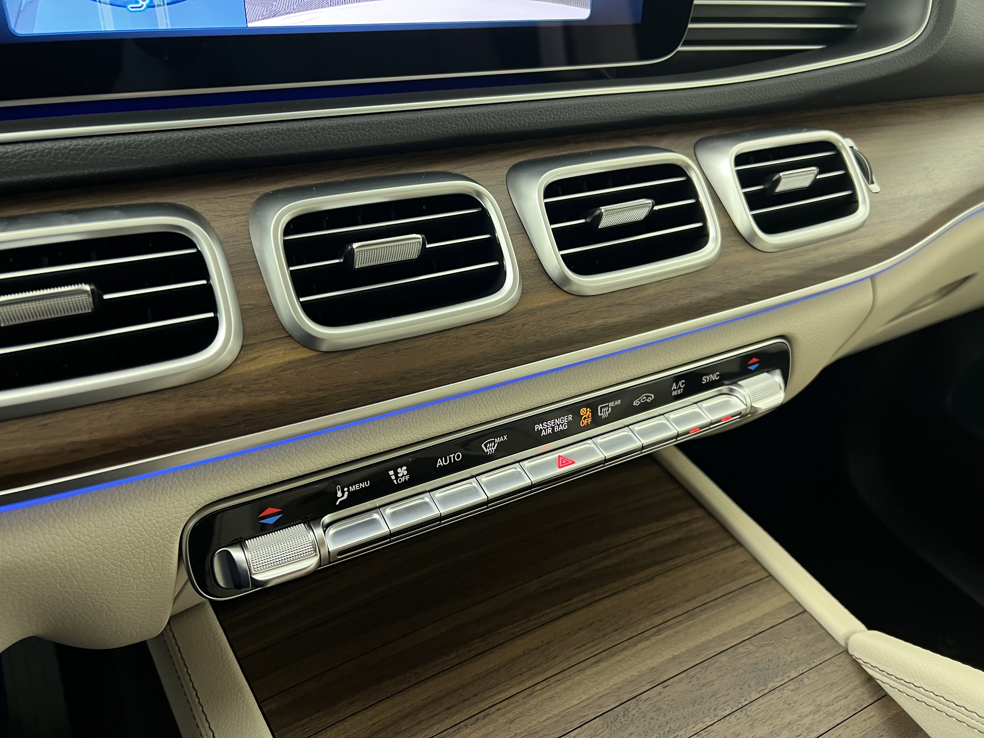 Used 2026 Mercedes-Benz GLE 450 4MATIC image 32